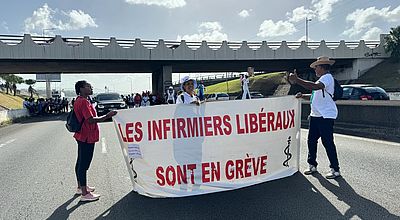 Manifestation des infirmiers libéraux : le trafic toujours très perturbée sur l'autoroute 
