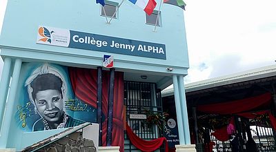 Le collège Dillon 2 porte maintenant le nom de Jenny Alpha