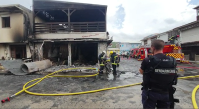 Sainte-Luce : un restaurant de bord de mer complètement détruit par les flammes