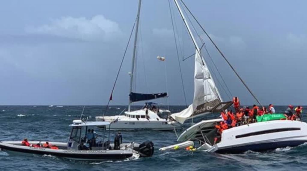 catamaran tour des yoles