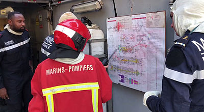 Exercice incendie : les marins révisent leur protocole d’intervention