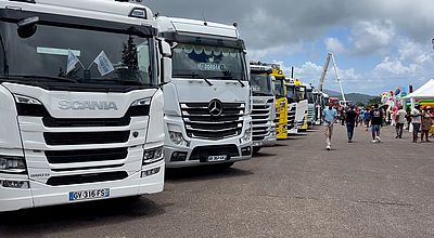 Les camions, bus et tracteurs de sortie dans le Nord