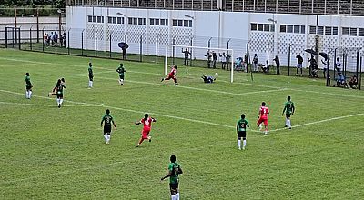 Football : le RC Saint-Joseph prend les commandes de la R1