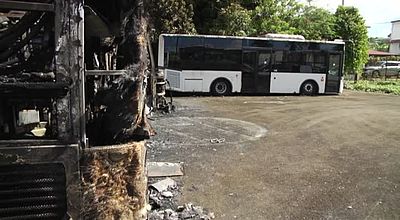 Montgérald : 4 bus partent en fumée