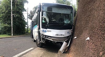 Accident de bus sur la route de Saint-Joseph : quatre bléssés légers