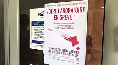Les laboratoires d'analyses médicales fermés les après-midi.