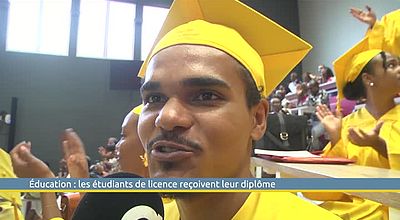 Éducation : les étudiants de licence reçoivent leur diplôme