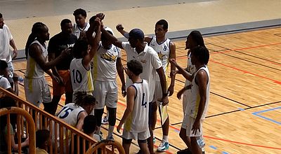 video | Basket : l'Éclair emporte les demi-finales chez les féminines, le Golden Star chez les hommes