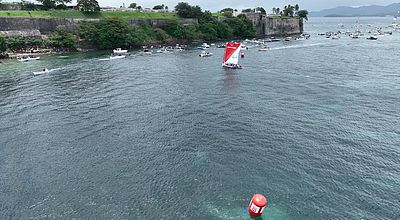 Tour des yoles : Sara énergies nouvelles / Autodistribution donne le ton