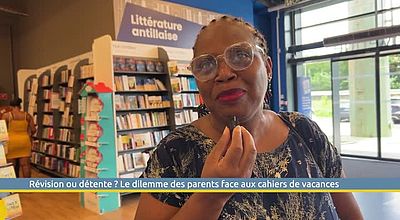 Révision ou détente ? Le dilemme des parents face aux cahiers de vacances
