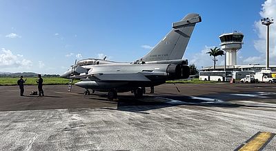 Armée de l'air et de l'espace : entrainement des Rafales dans le ciel des Antilles